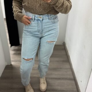 Jean con roturas