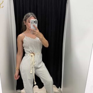 Monoprenda de lino con cinto