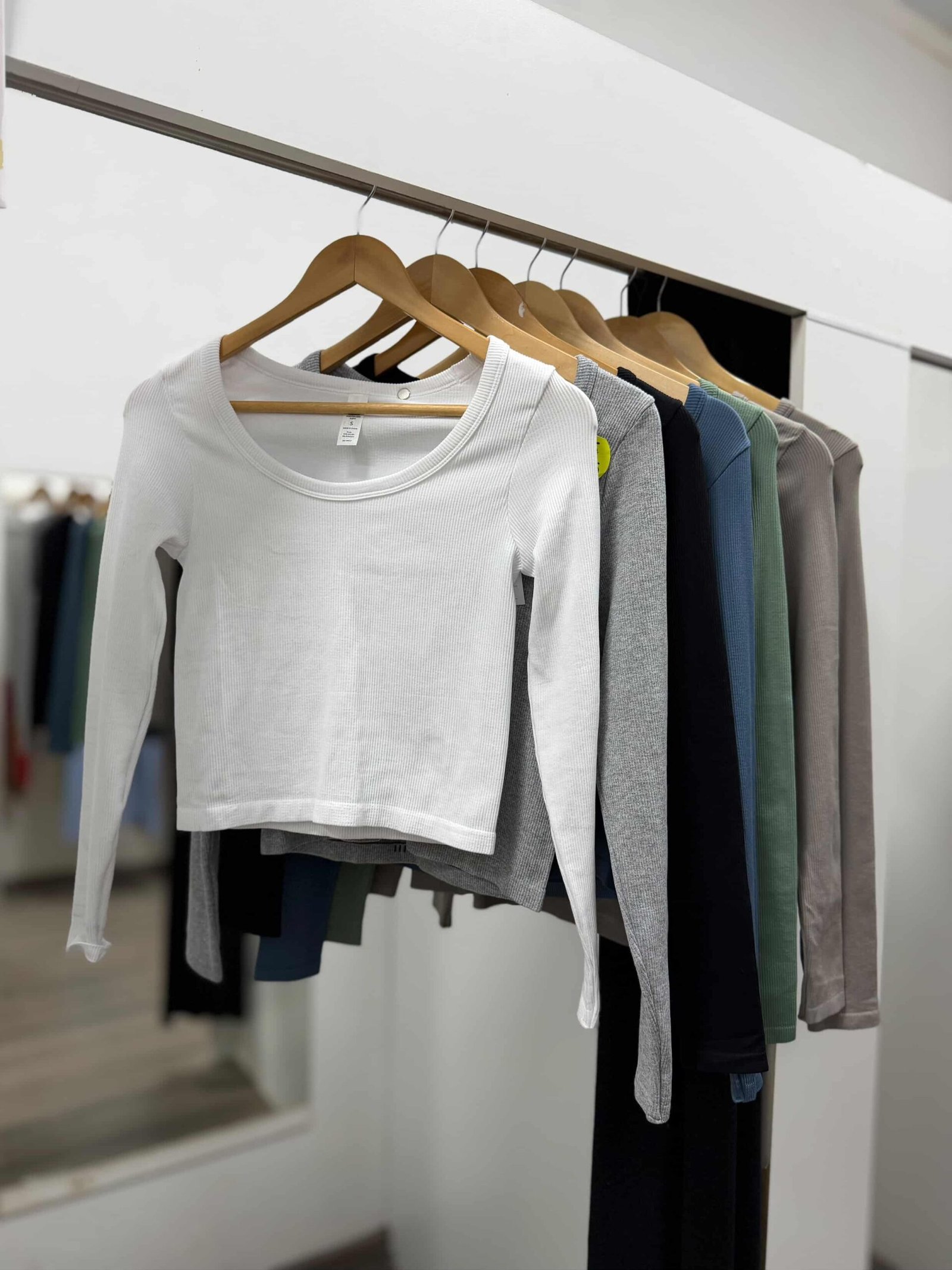 Blusa en microfibra - Imagen 4