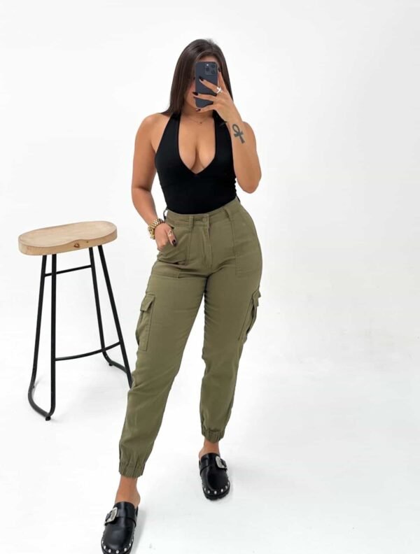 Jean con puño verde