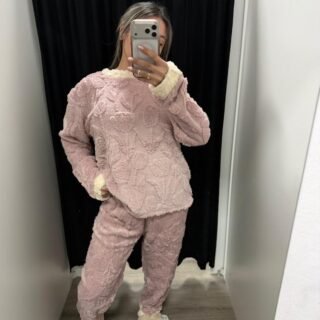 Conjunto de pijama combinado