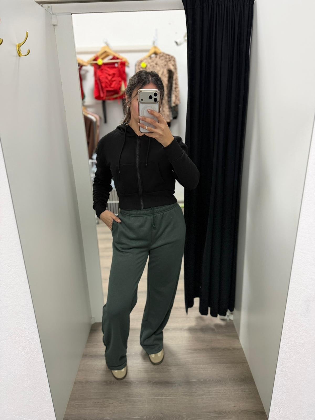 Pantalón deportivo frizado