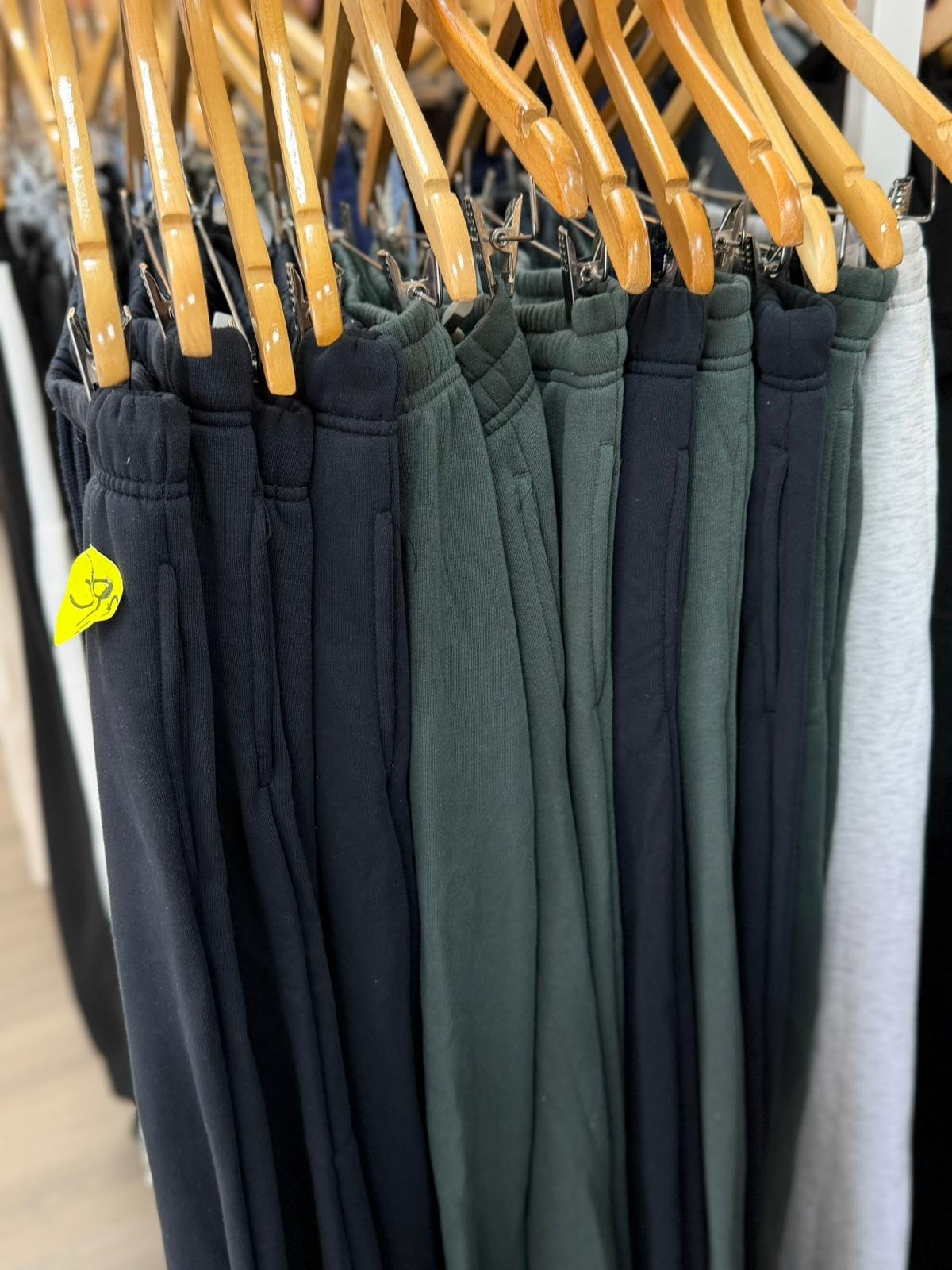 Pantalón deportivo frizado - Imagen 3