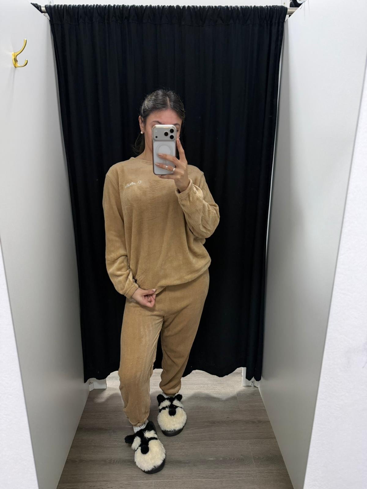Pijama liso en promoción - Imagen 3