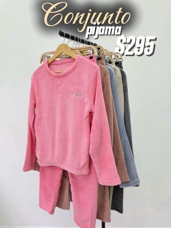 Conjunto de pijama infantil