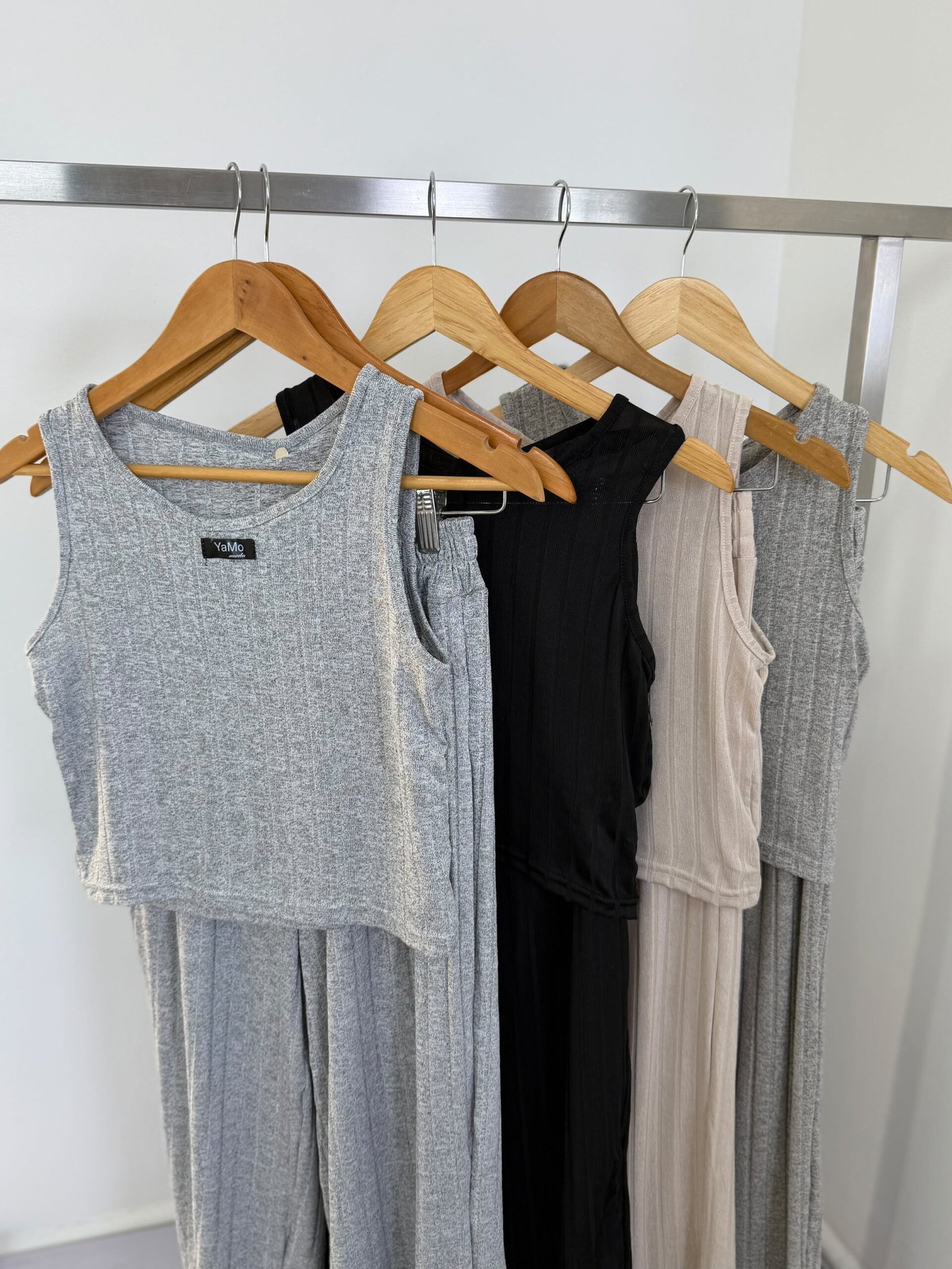 Conjunto en hilo A02 - Imagen 3