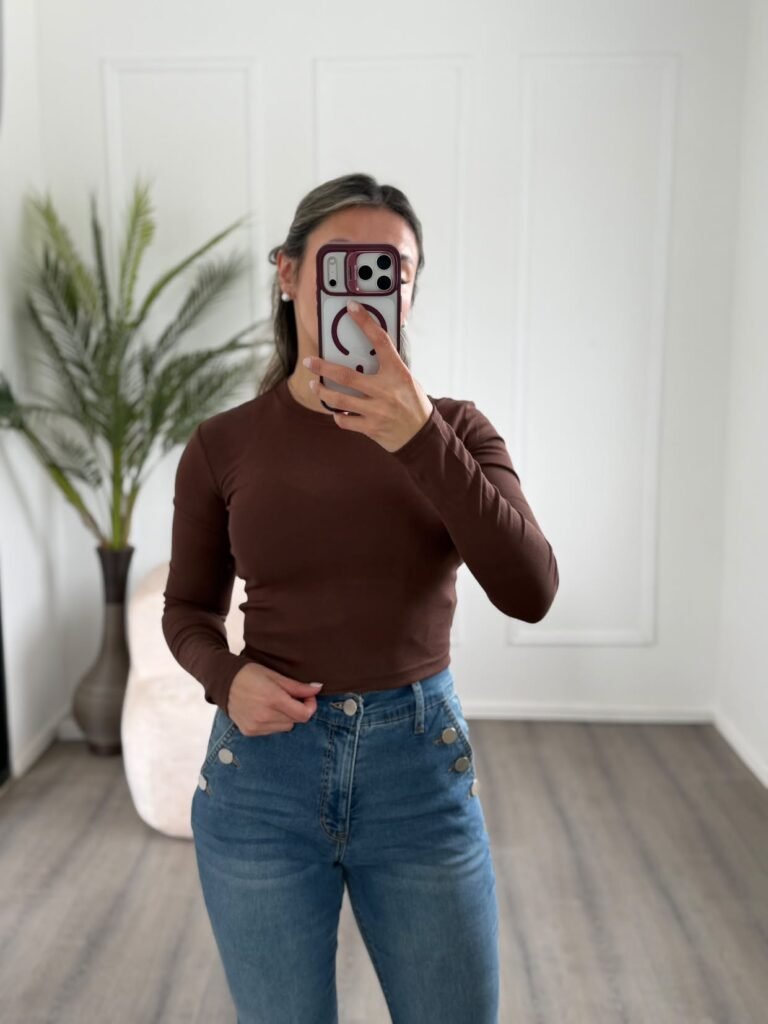 Blusa con cuello A157