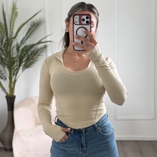 Blusa con cuello A156