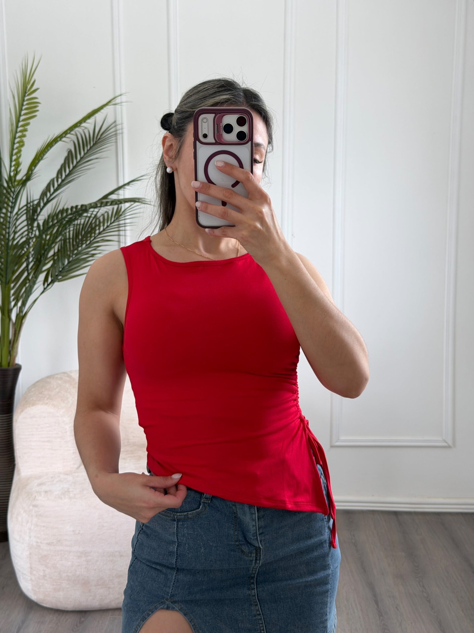 Blusa con frunce roja A170